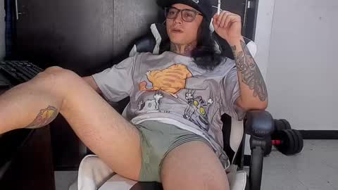 Snapshot of enjoymycock99 chatting on 03/02/25, 12:53 enjoymycock99 online show from 03/02/25, 12:53