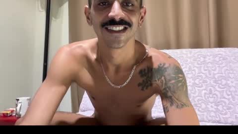 Snapshot of enjoythetrip chatting on 12/16/24, 01:32 Luke online show from 12/16/24, 01:32