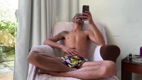 Snapshot of enjoythetrip chatting on 01/17/25, 11:17 Luke online show from 01/17/25, 11:17