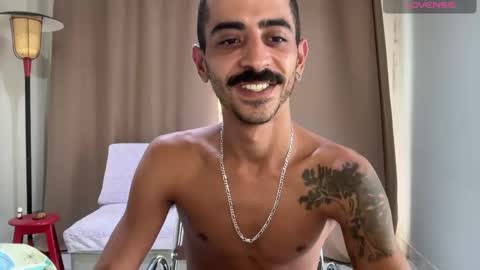 Snapshot of enjoythetrip chatting on 02/06/25, 02:15 Luke online show from 02/06/25, 02:15