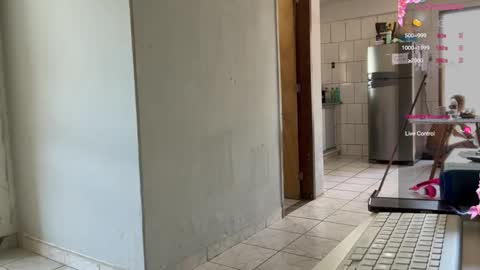 Snapshot of enjoythetrip chatting on 02/20/25, 03:30 Luke online show from 02/20/25, 03:30