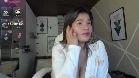 Snapshot of enma_clark chatting on 11/22/25, 05:17 Enma clark online show from 11/22/25, 05:17