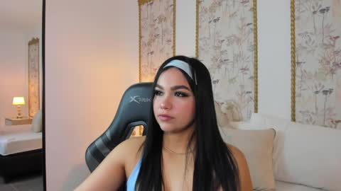 Snapshot of enma_grundy chatting on 04/30/26, 12:33 E N M A online show from 04/30/26, 12:33