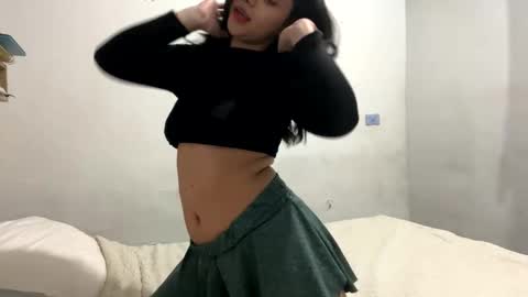 Snapshot of enmaverhoeven chatting on 10/23/25, 04:12 EmmaVerhoeven online show from 10/23/25, 04:12