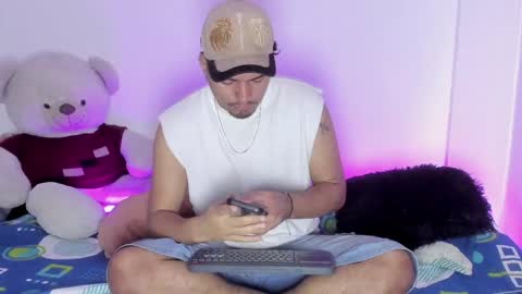 enrique online show from 11/16/25, 02:22