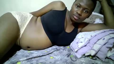 Snapshot of enter_dee chatting on 02/25/26, 12:09 Ell online show from 02/25/26, 12:09