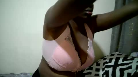 Snapshot of enter_dee chatting on 03/02/26, 07:48 Ell online show from 03/02/26, 07:48