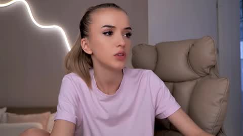 entya online show from 02/02/26, 09:08