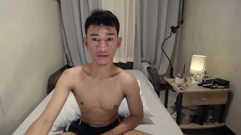 Snapshot of enzinoxx2024 chatting on 11/28/25, 10:18 enzo online show from 11/28/25, 10:18