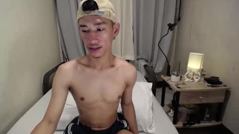 Snapshot of enzinoxx2024 chatting on 11/29/25, 09:01 enzo online show from 11/29/25, 09:01