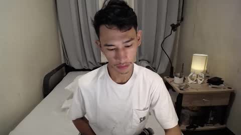 Snapshot of enzinoxx2024 chatting on 11/30/25, 11:47 enzo online show from 11/30/25, 11:47