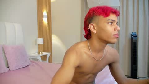 Snapshot of enzo_carter chatting on 10/01/25, 03:40 enzo_carter online show from 10/01/25, 03:40