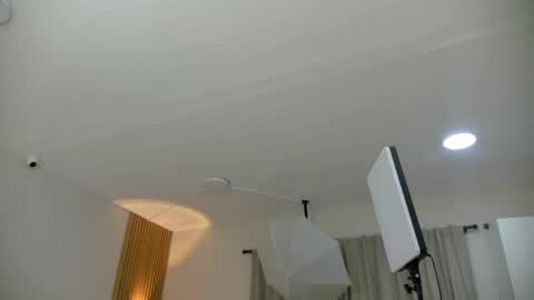 Snapshot of enzo_carter chatting on 10/06/25, 12:46 enzo_carter online show from 10/06/25, 12:46