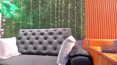 Snapshot of enzo_carter chatting on 10/09/25, 03:15 enzo_carter online show from 10/09/25, 03:15