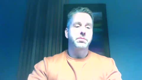 Snapshot of enzoenzo7 chatting on 12/14/24, 03:15 Enzos Massive Cock online show from 12/14/24, 03:15