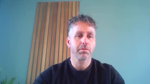 Snapshot of enzoenzo7 chatting on 02/26/25, 10:36 Enzos Massive Cock online show from 02/26/25, 10:36