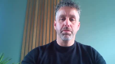 Snapshot of enzoenzo7 chatting on 03/12/25, 01:40 Enzos Massive Cock online show from 03/12/25, 01:40