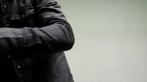 Snapshot of enzoenzo7 chatting on 10/10/25, 02:16 Enzos Massive Cock online show from 10/10/25, 02:16