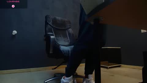 EnzoRace online show from 10/12/25, 05:06