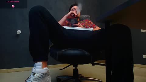 EnzoRace online show from 10/23/25, 04:56