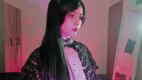 Snapshot of ephemeral_hot chatting on 04/11/26, 11:42 Leyla online show from 04/11/26, 11:42