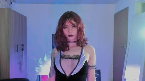 Snapshot of ephemeral_hot chatting on 04/25/26, 11:02 Leyla online show from 04/25/26, 11:02