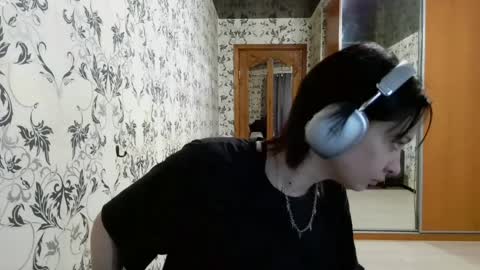 Lucy NEXT STREAM January 5 HNY  online show from 04/09/26, 09:15