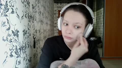 Lucy NEXT STREAM January 5 HNY  online show from 04/11/26, 07:24