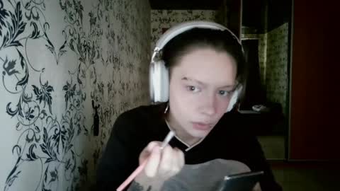 Lucy NEXT STREAM January 5 HNY  online show from 04/11/26, 07:45