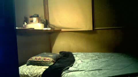 Snapshot of epizness chatting on 12/23/24, 08:22 Kris online show from 12/23/24, 08:22