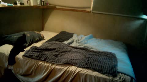 Snapshot of epizness chatting on 12/30/24, 03:02 Kris online show from 12/30/24, 03:02