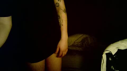 Snapshot of epizness chatting on 02/21/25, 06:29 Kris online show from 02/21/25, 06:29