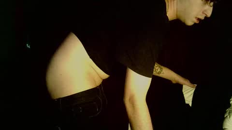 Snapshot of epizness chatting on 02/22/25, 09:01 Kris online show from 02/22/25, 09:01