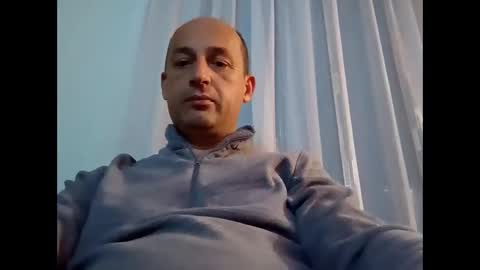 Snapshot of epu17 chatting on 10/18/25, 07:14 epu17 online show from 10/18/25, 07:14