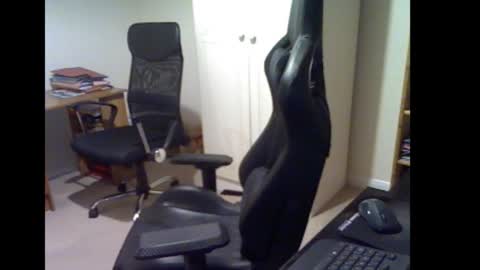 erasmus_d online show from 11/04/25, 05:45