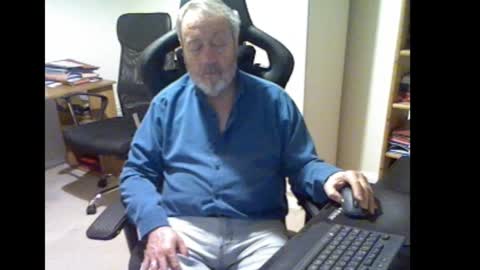 erasmus_d online show from 03/01/26, 06:21