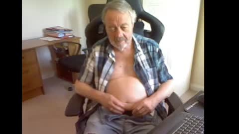 Snapshot of erasmus_d chatting on 07/02/26, 05:30 erasmus_d online show from 07/02/26, 05:30