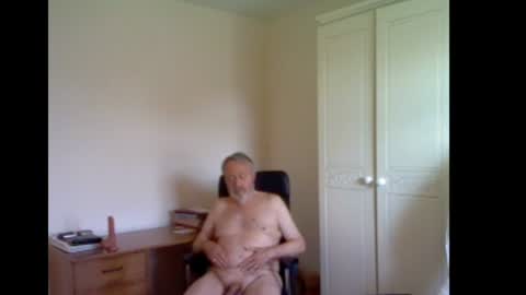 Snapshot of erasmus_d chatting on 07/14/26, 05:40 erasmus_d online show from 07/14/26, 05:40