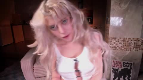 Snapshot of erectioneeering chatting on 01/15/26, 08:23 Alissa online show from 01/15/26, 08:23