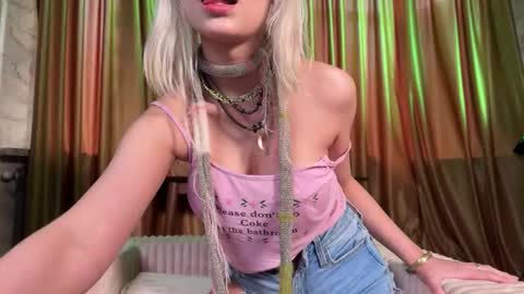 Snapshot of erectioneeering chatting on 03/27/26, 11:54 Alissa online show from 03/27/26, 11:54