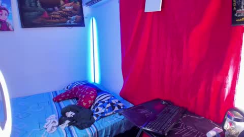 Snapshot of eren_blade_ chatting on 01/08/25, 10:58 Tht BOSS Eren online show from 01/08/25, 10:58