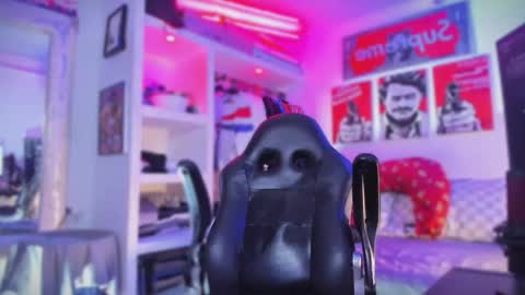 Snapshot of eren_blade_ chatting on 02/19/26, 03:46 Tht BOSS Eren online show from 02/19/26, 03:46