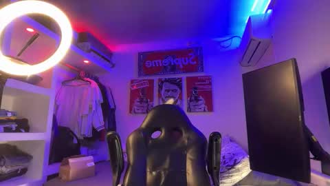 Snapshot of eren_blade_ chatting on 03/14/26, 06:19 Tht BOSS Eren online show from 03/14/26, 06:19