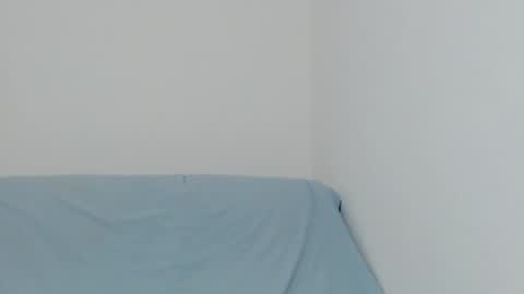 Snapshot of eren_jaeger2000 chatting on 11/17/25, 01:33 Eren online show from 11/17/25, 01:33