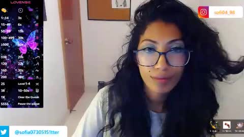 Snapshot of eren_mikasa chatting on 06/13/26, 01:58 sofia online show from 06/13/26, 01:58