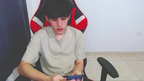 eren_tatakae online show from 12/17/24, 10:54