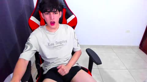 eren_tatakae online show from 01/08/25, 12:28