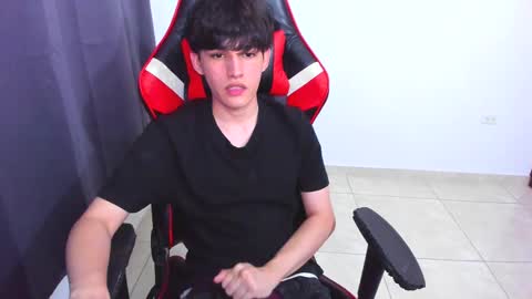 eren_tatakae online show from 02/13/25, 12:57