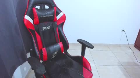 eren_tatakae online show from 10/03/25, 01:57