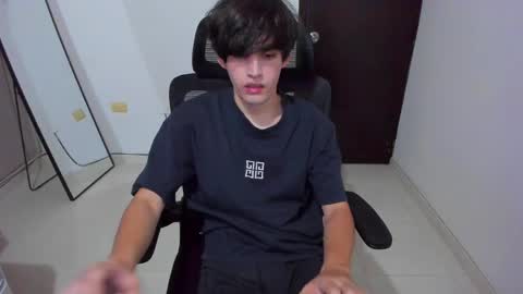 eren_tatakae online show from 05/15/26, 11:12